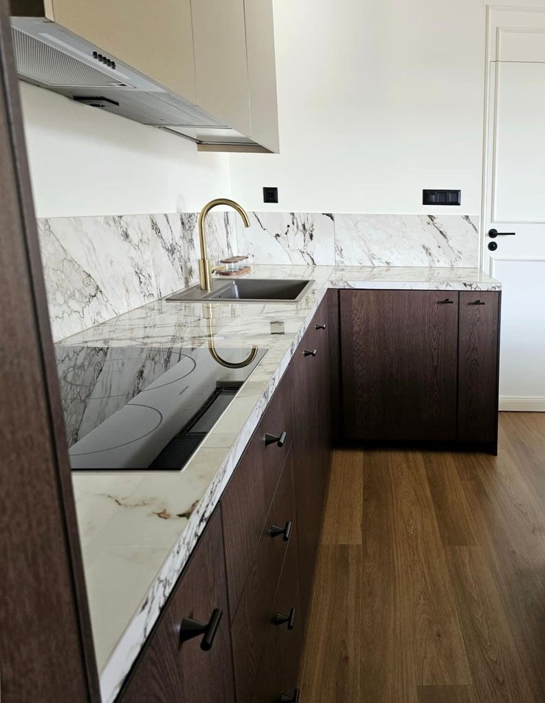 Дава се под наем Четиристаен апартамент в София, Център - 80 кв.м за 1200 € - Снимка #4