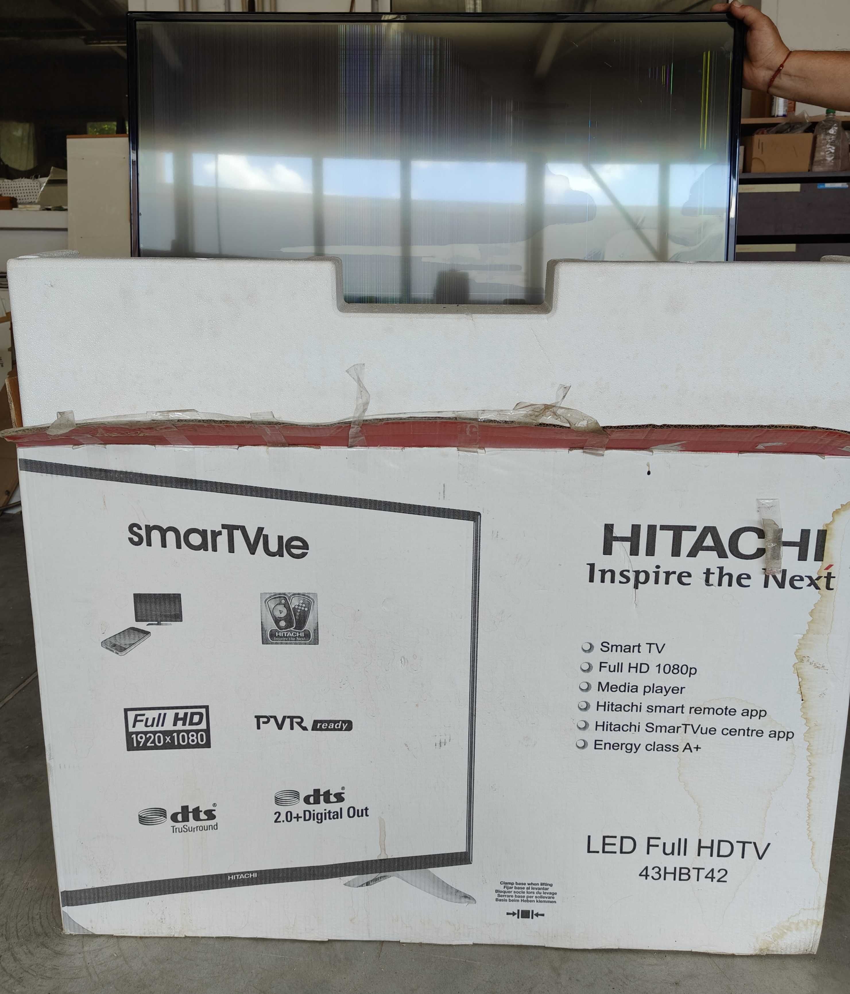 Телевизор Hitachi 43HBT42