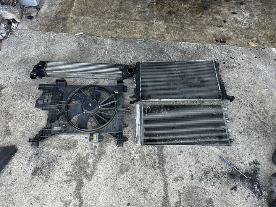 Перка,Воден,Климатичен,Интеркулер за Дачия Дъстър 1.5dci