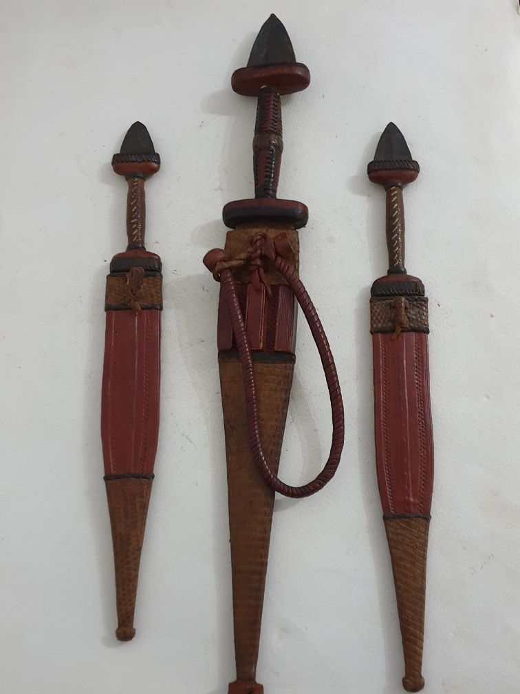 Pumnal vintage african