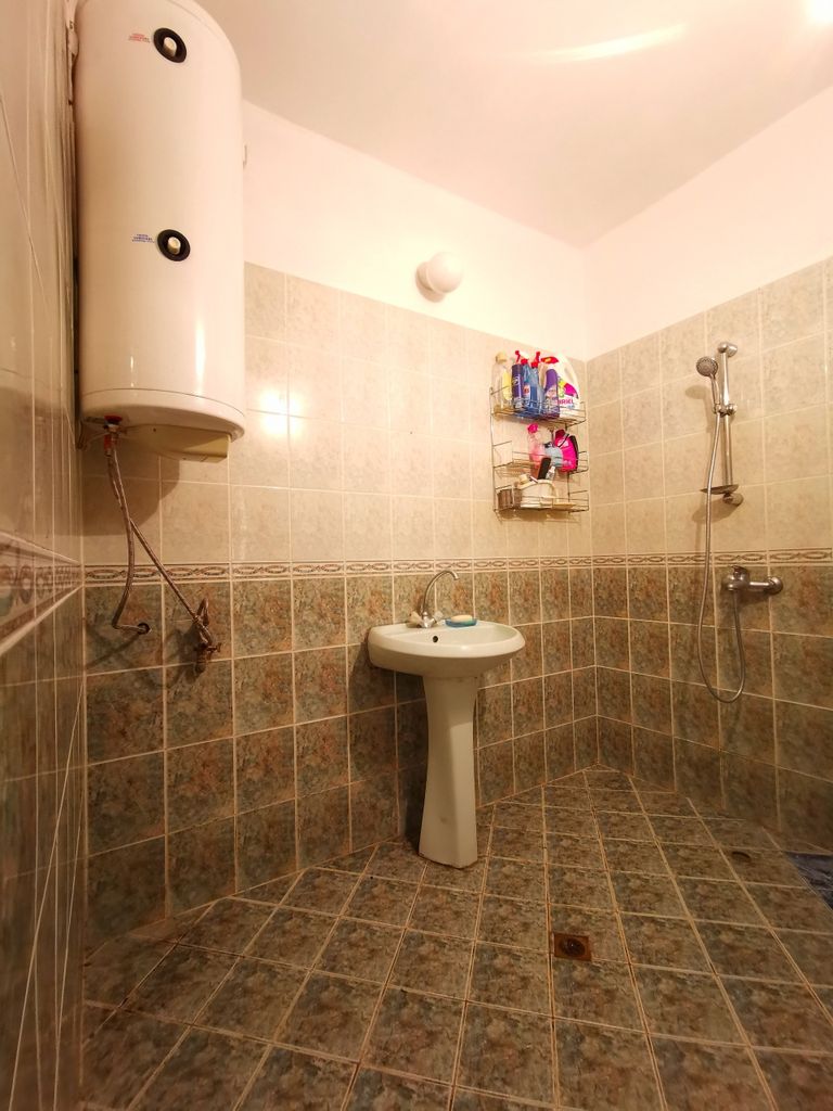 Продава се Четиристаен апартамент в Горна Оряховица - 105 кв.м за 905 €/кв.м - Снимка #11