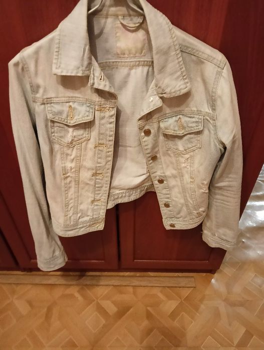 Продам женские куртки