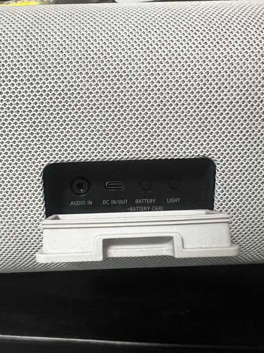 Sony ULT 5 преносима тонколона
