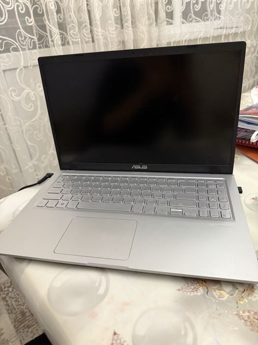 Продам Ноутбук ASUS в отличном состояний