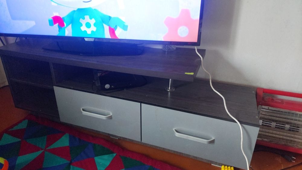 Телевизор полксмен сатылады