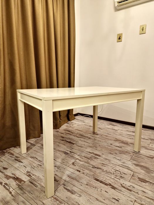 Маса за трапезария-разтегателна