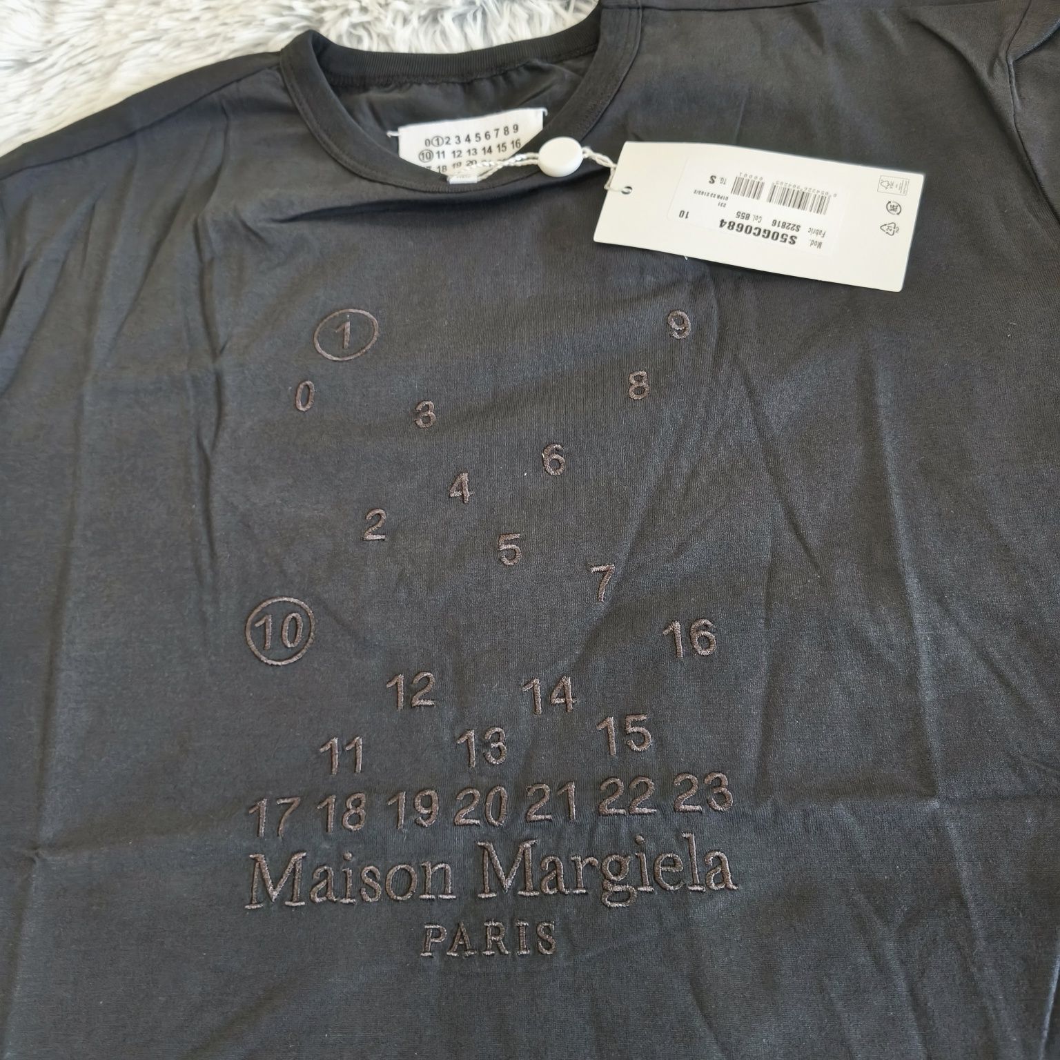 MAISON MARGIELA дамска тениска размер S НОВА