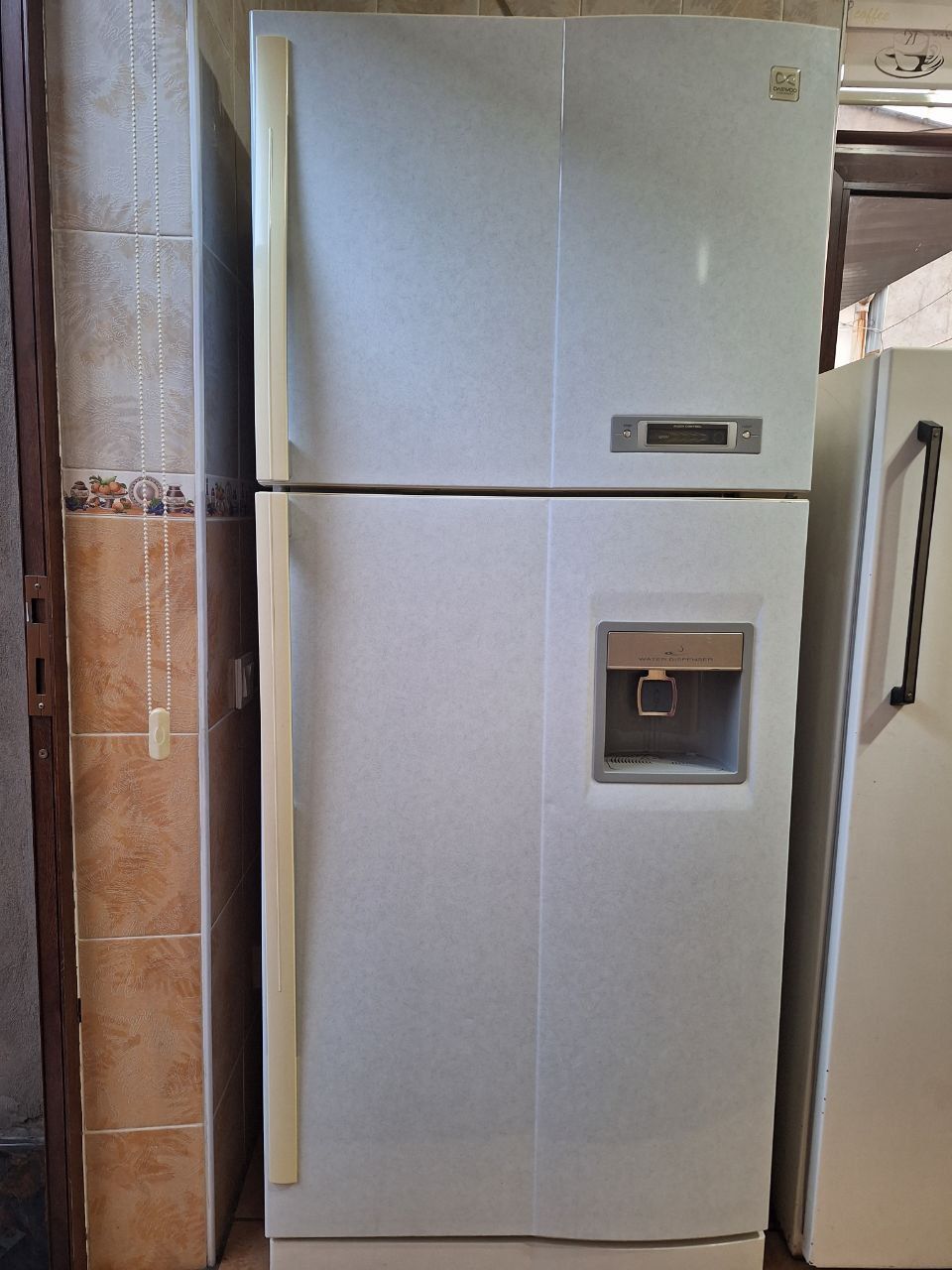 Холодильник Daewoo FR-590 NW