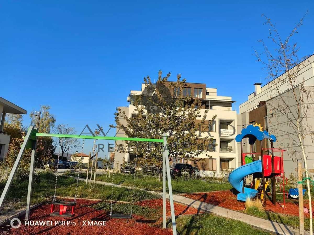 Продава се Тристаен апартамент в с. Марково, Област Пловдив - 101 кв.м за 1203 €/кв.м - Снимка #12