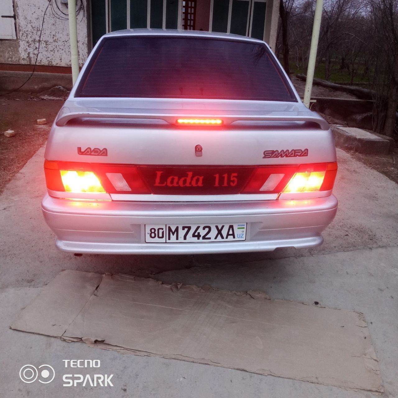 Lada sotiladi vaz