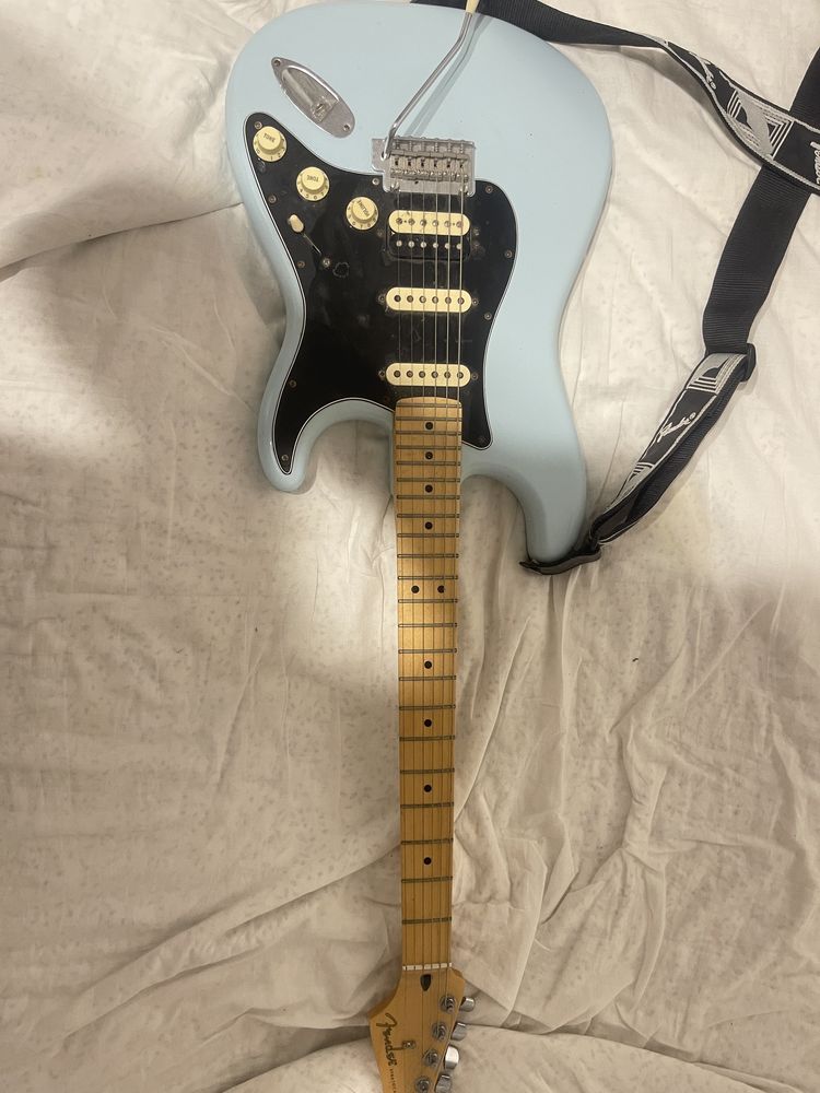 Fender Stratocaster HSS 75th Anniversary Floating Tremolo