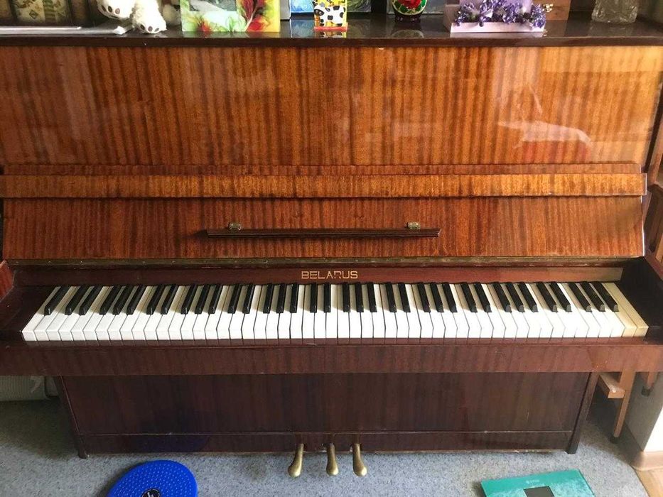 Пианино Belarus, цвет коричневый