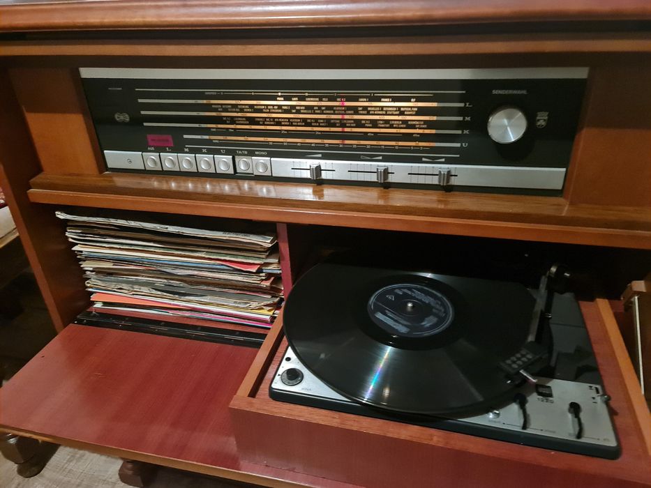 Radio grundig și pickup