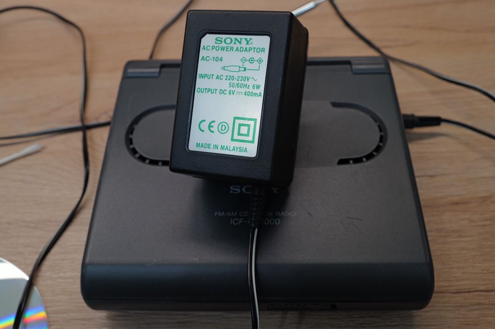 Sony ICF-CD1000 stare perfecta radio cu cd player si ceas alarma