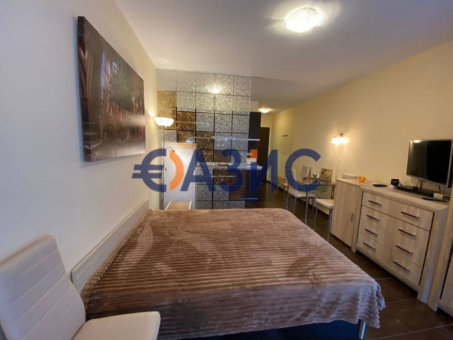 Продава се Едностаен апартамент в Несебър - 40 кв.м за 1413 €/кв.м - Снимка #14