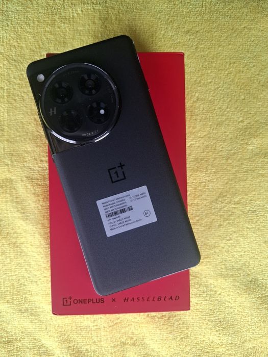 Vând/Schimb Oneplus 12 5g Black 512g ca Nou Dual Sim Fulbox Liber