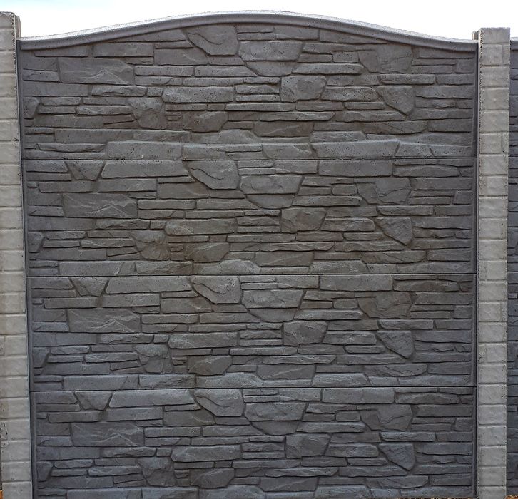 Gard beton / lacre gard / curte beton / imprejmuire / stalp beton