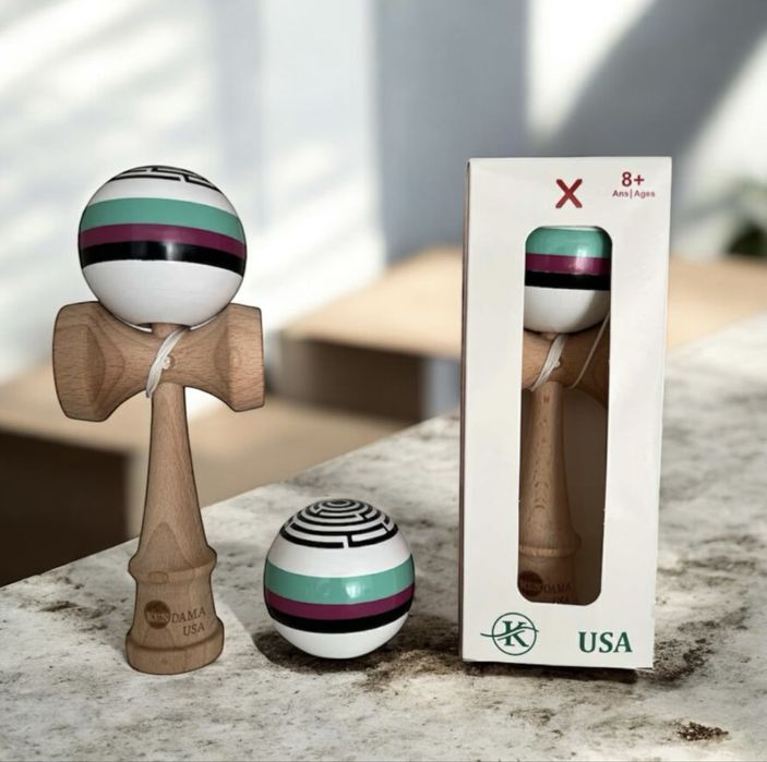 Kendama usa cu cutie noua