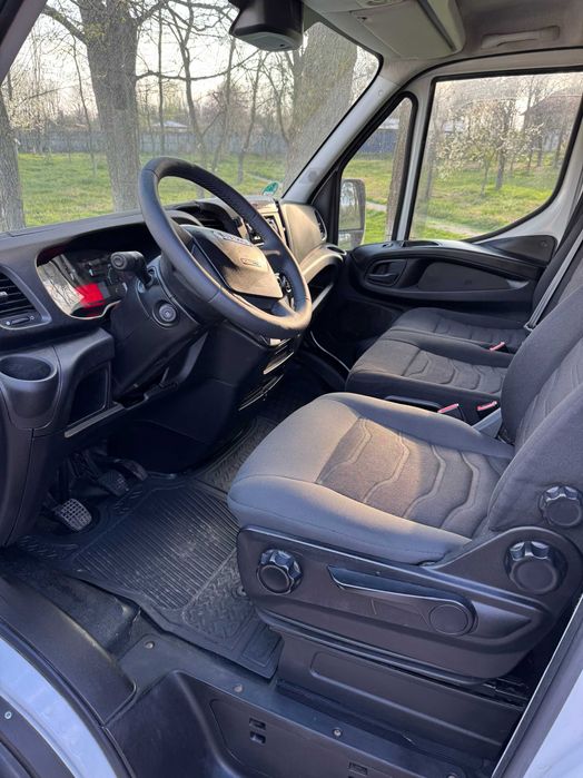 Iveco Daily Modelul extra lung, inmatriculat recent