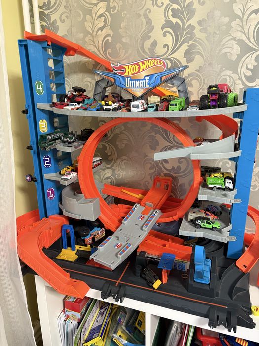 Ultimate garage hot wheels