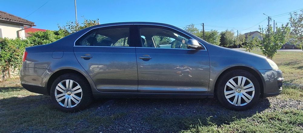 Volkswagen Jetta  2010 de vanzare - masina intretinuta