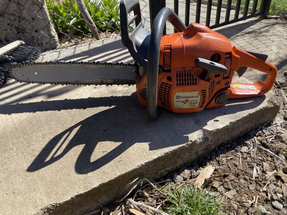 Husqvarna 440.