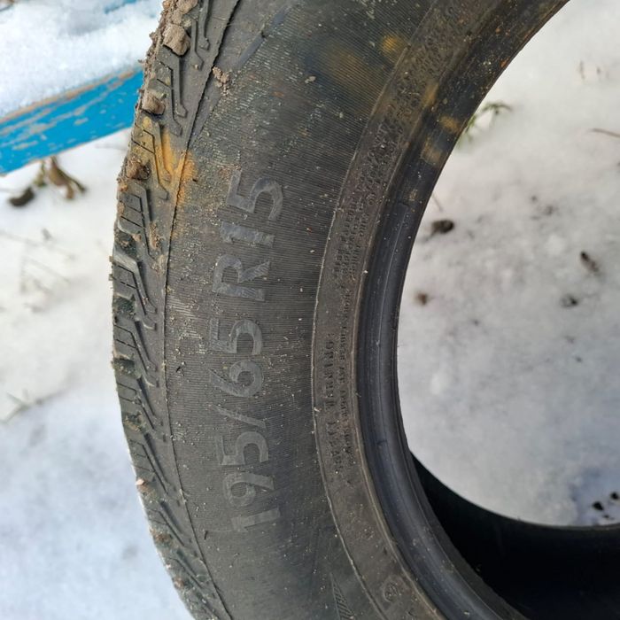 Продам комплект зимних шипованных шин