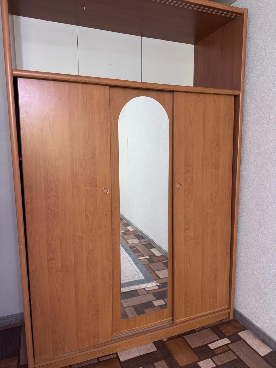 Продаётся шкаф купе, есть торг
