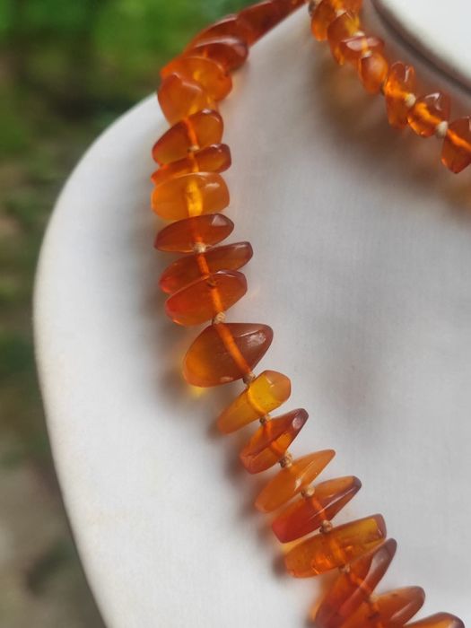 Colier din chihlimbar natural culoare coniac auriu