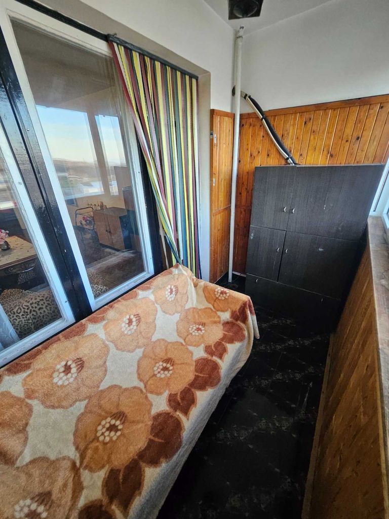 Продава се Тристаен апартамент в Пещера - 65 кв.м за 981 €/кв.м - Снимка #11
