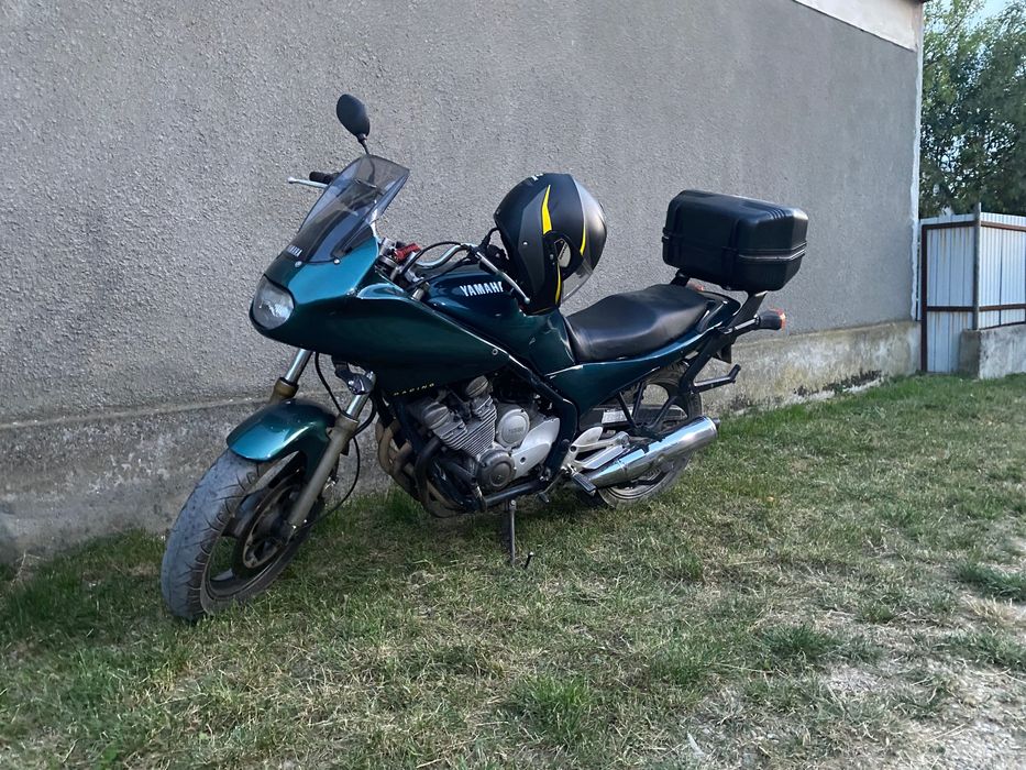 Vand Yamaha XJ600 sau schimb cu Auto functionabil