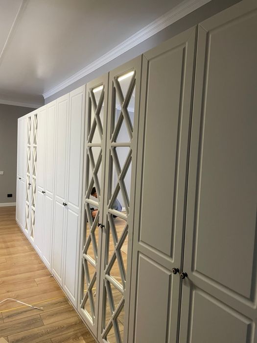 Шкаф в прихожую или спальню