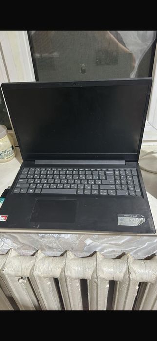Ноутбук LENOVA.