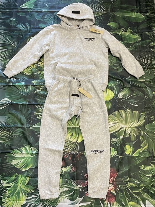 Trening ESSENTIALS Gri !! Editie Limitata !!