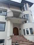Casa central: Parter100 mp sau Etaj 80 mp