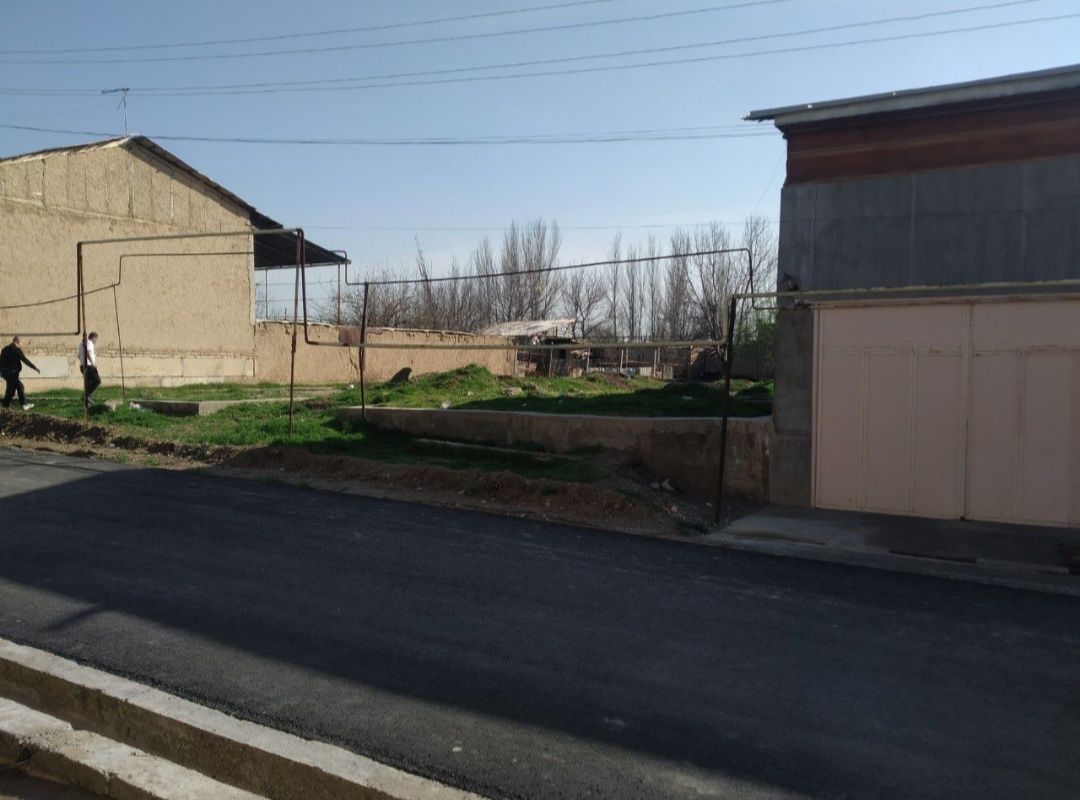 Toshkent tumani uzumzorda yer sotiladi fasat 40*25 ichkarisiga