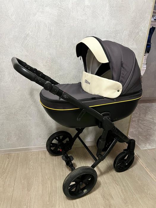 Продается коляска 3 в 1