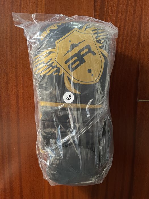 Manusi de box ARMURA Premium Black 2.0 10 Oz