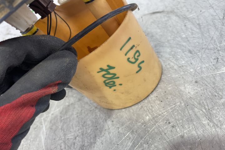 Pompa motorina din rezervor  8200397677 / 8200 397 677 Dacia Logan pr