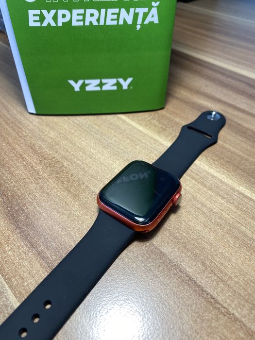 Apple Watch Seria 6 / 44 mm / GPS / Red / Foarte bun