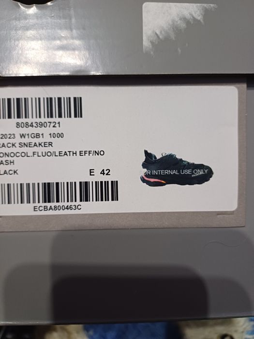 Balenciaga track led