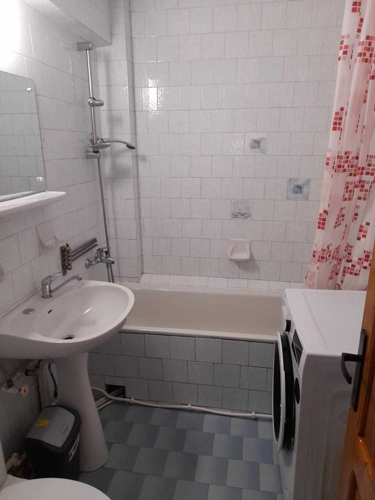Apartament 3 camere decomandate, 2 bai, 3 balcoane, 80mp, lift