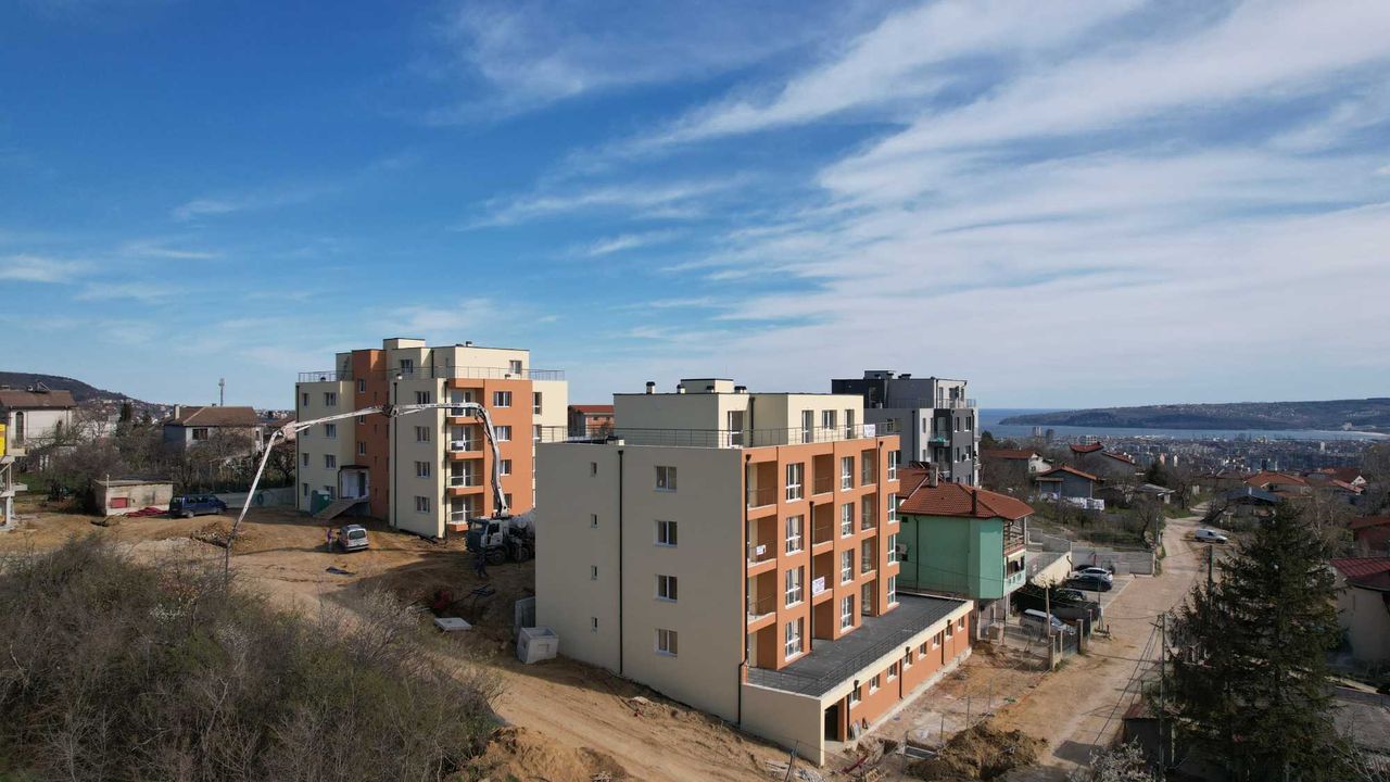 Продава се Двустаен апартамент в Варна, Възраждане 3 - 51 кв.м за 1020 €/кв.м - Снимка #4