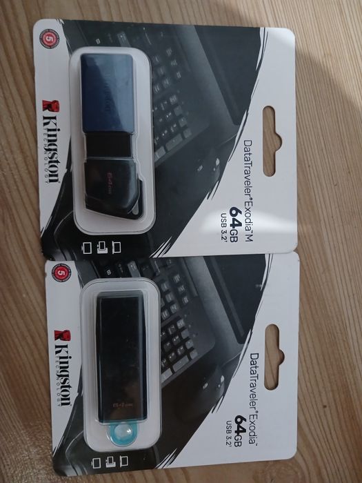 Продам флешки 64гб