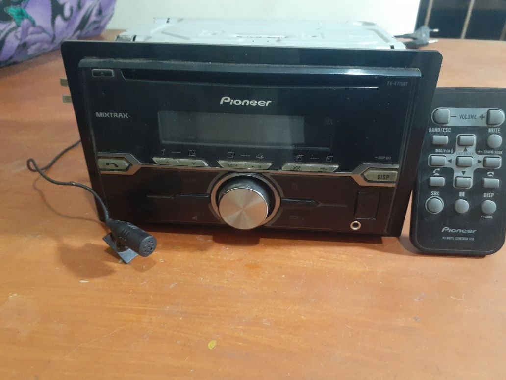 Pioneer FH-X775BT srochni sotiladi