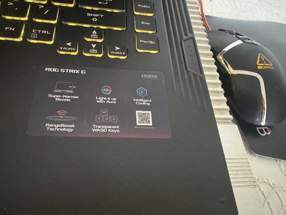 Продавам лаптоп ASUS ROG Strix G531G Като НОВ!