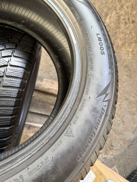 2x Anvelope Iarna 225/55 R17 runflat - Bridgestone Blizzak LM005 Drive