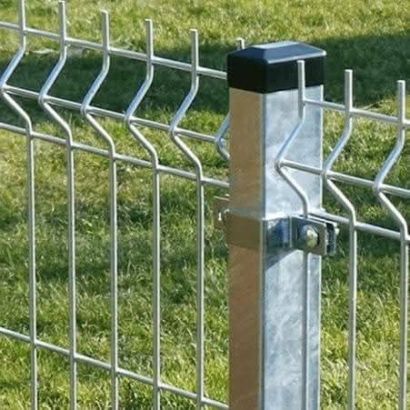 Vând garduri si porti din plasa bordurata