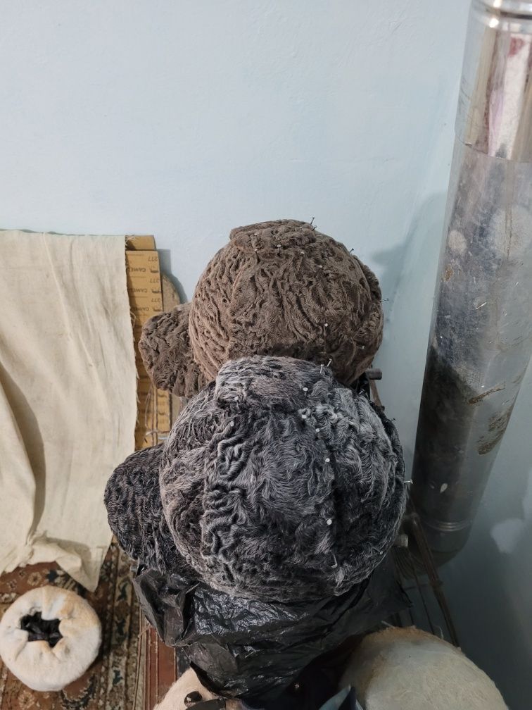 Qarakul kepka telpaklar sotiladi