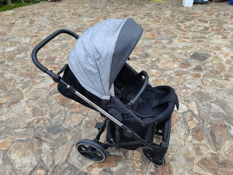 Vând cărucior Expander Exeo gri inchis/gri deschis/negru unisex